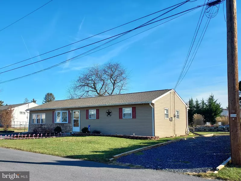 6320 CHESTERFIELD LN, Mechanicsburg, PA 17050