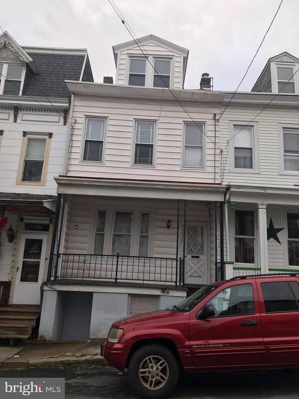 1227 W NORWEGIAN ST, Pottsville, PA 17901