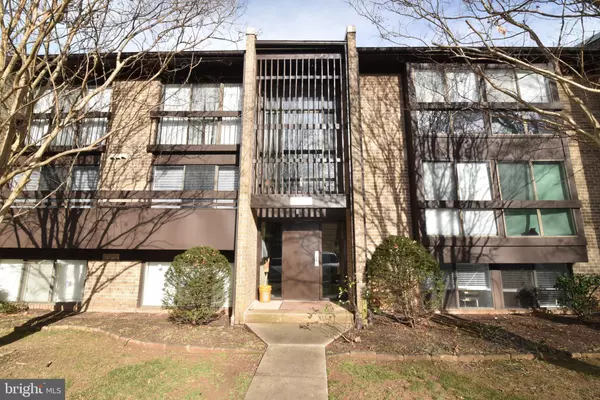 11562 ROLLING GREEN CT #200, Reston, VA 20191