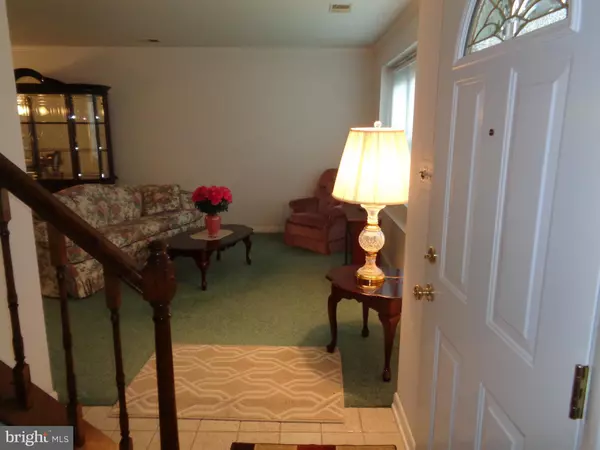 Baltimore, MD 21206,5735 VAN DYKE RD