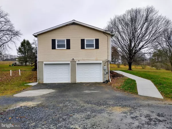 150 VALLEY RD, Bernville, PA 19506