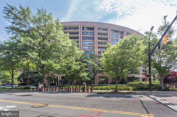 1805 CRYSTAL DR #707S, Arlington, VA 22202