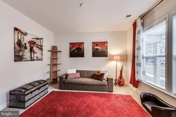 Dumfries, VA 22026,17258 HERRING GULL LN