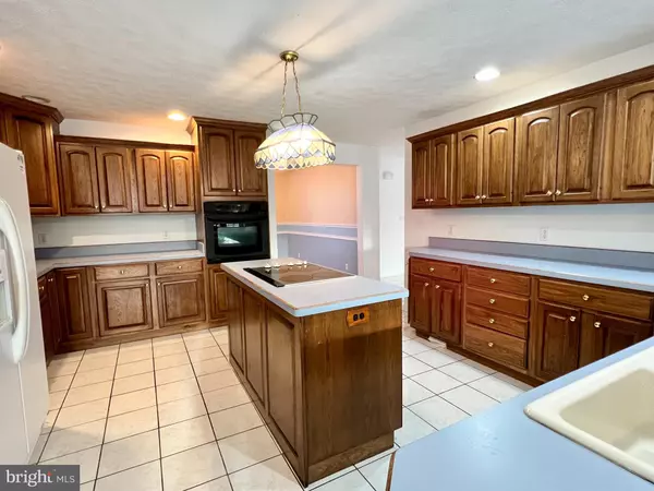 Great Cacapon, WV 25422,4195 WOODMONT