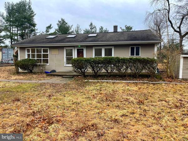 11 DIVERTY RD, Pennington, NJ 08534