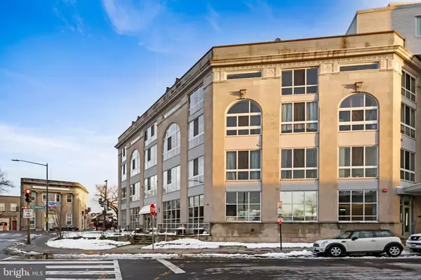 Washington, DC 20011,5885 COLORADO AVE NW #211