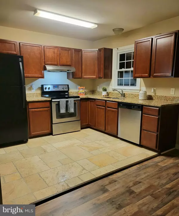 Fredericksburg, VA 22407,8008 BLOSSOM WOOD CT