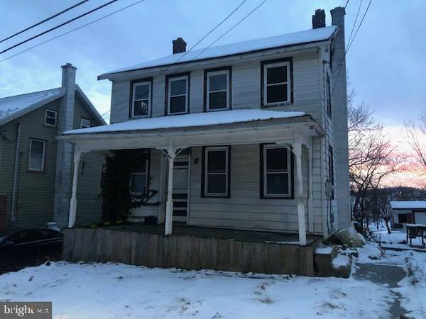 18 E MARKET ST, Myerstown, PA 17067