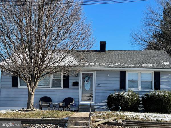 1015 LANGLEY ST, Marcus Hook, PA 19061