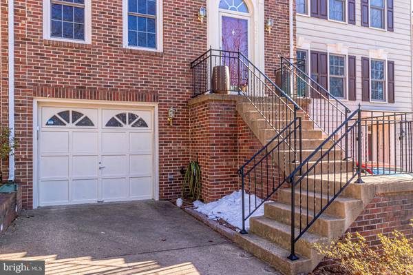 Springfield, VA 22152,6481 ENGLISH IVY CT