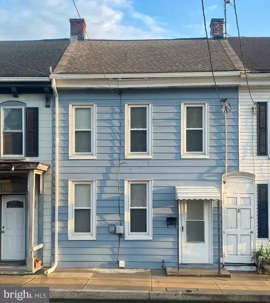 604 MAPLE ST, Lebanon, PA 17046