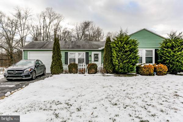 110 ROSLYN RD, Elizabethtown, PA 17022