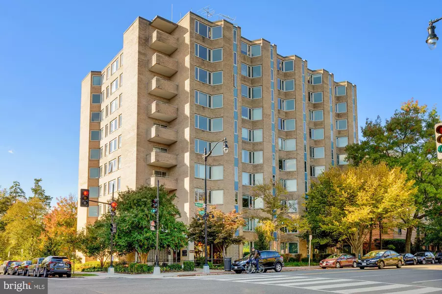 2800 WISCONSIN AVE NW #202, Washington, DC 20007