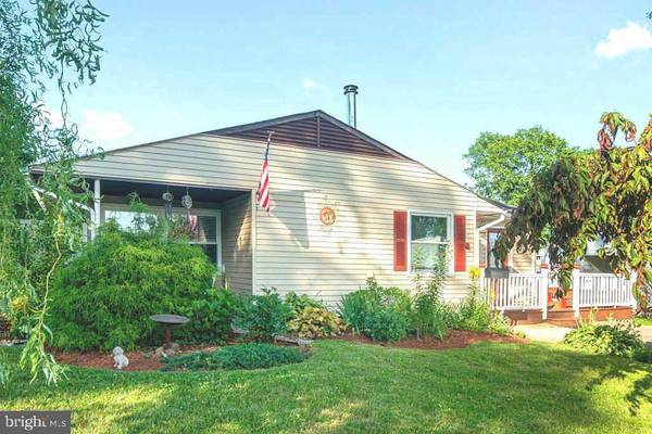 44 TWIN LEAF LN, Levittown, PA 19054