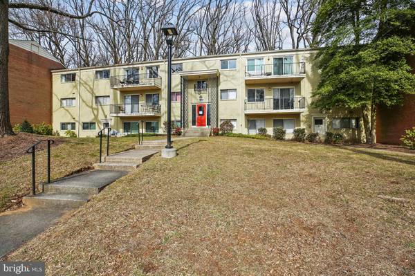 10690 WEYMOUTH ST #W-103, Bethesda, MD 20814