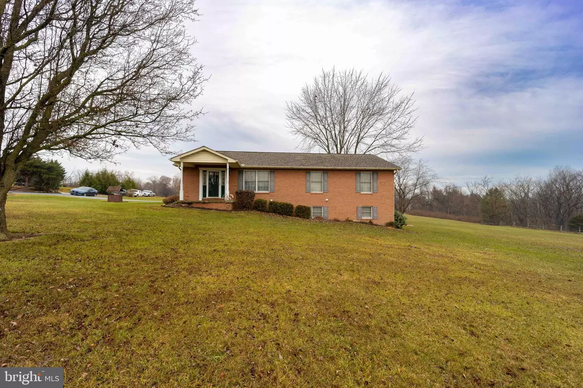 Falling Waters, WV 25419,20 GIDEON LN