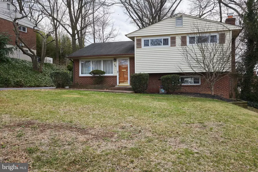 2809 JAMES DR, Alexandria, VA 22303