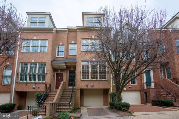 1520 N COLONIAL CT, Arlington, VA 22209