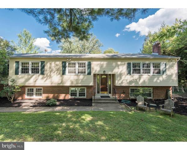 30 BRIARCREST DR, Rose Valley, PA 19086