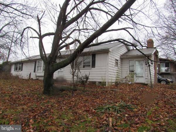 5609 WALTERSDORFF RD, Spring Grove, PA 17362