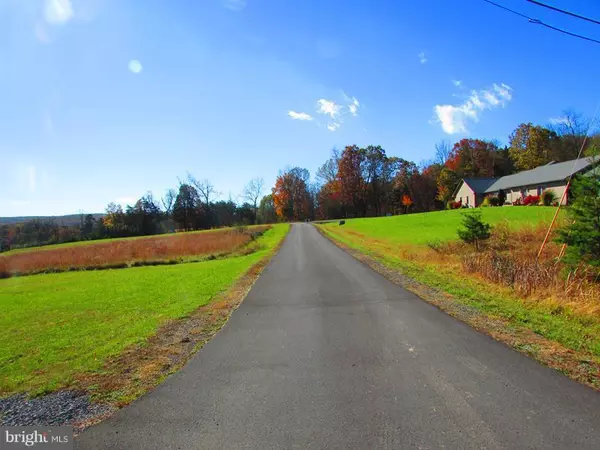 Capon Bridge, WV 26711,9 QUAKER LAKE