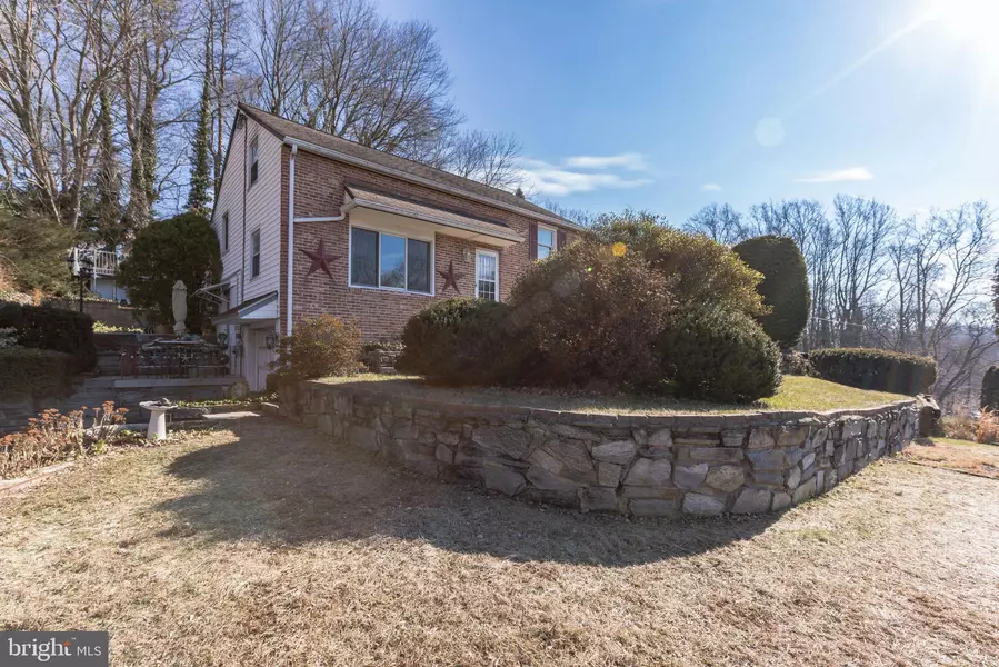 7 LAUREL LN, Media, PA 19063