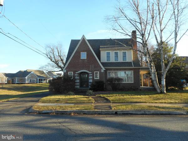 14 CARLISLE, Reading, PA 19609