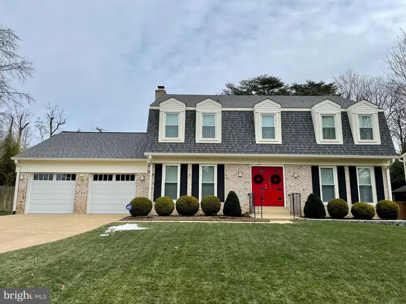 5901 BENFIELD DR, Alexandria, VA 22310