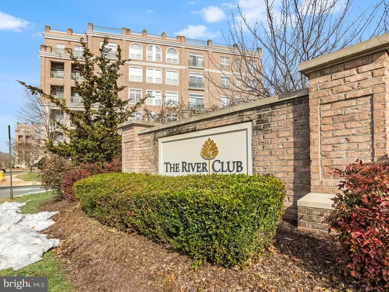 820 BELMONT BAY DR #103, Woodbridge, VA 22191