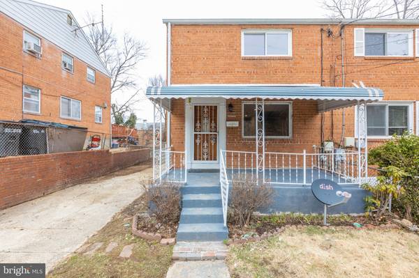 6218 CARTERS LN, Riverdale, MD 20737