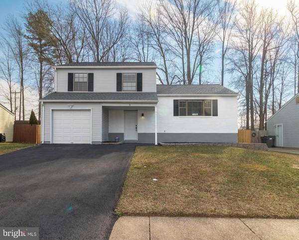 3 BROADLEAF DR, Newark, DE 19702