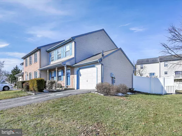 Ephrata, PA 17522,176 HEATHERWOOD DR