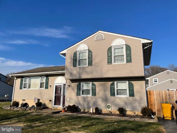 3 NEWLAND CT, Newark, DE 19713