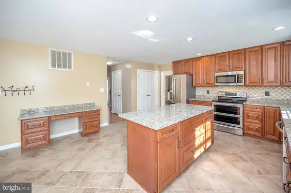 Fredericksburg, VA 22407,2024 WHITE LAKE DR