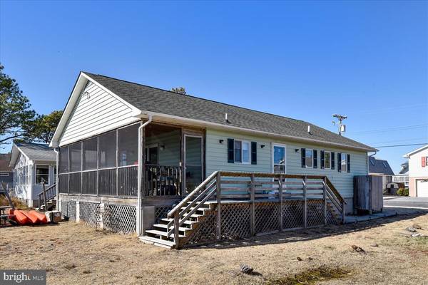 204 BAYSHORE DR, South Bethany, DE 19930