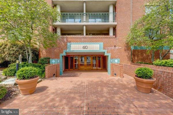 610 N WEST ST #103, Alexandria, VA 22314