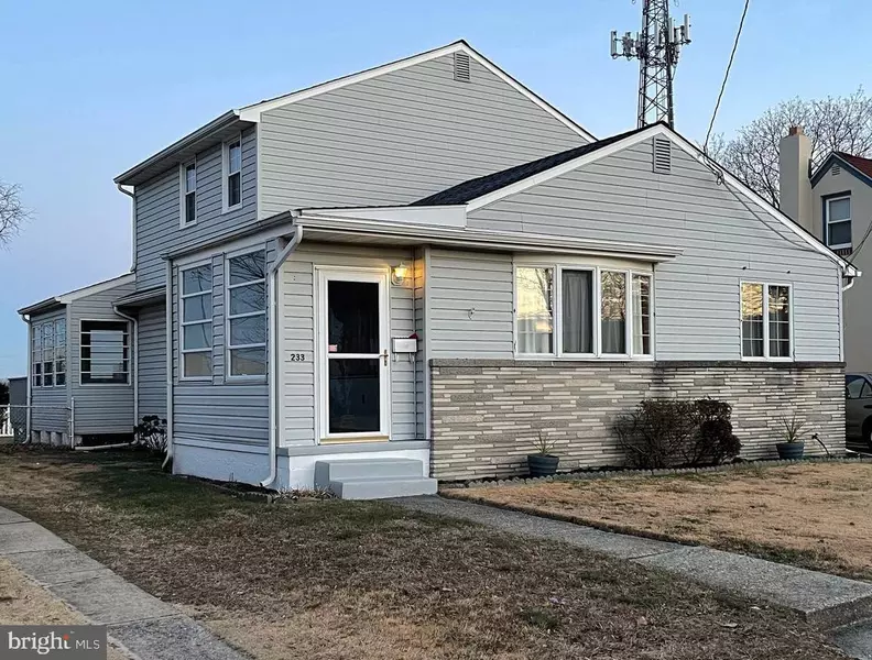 233 BILLINGS AVE, Paulsboro, NJ 08066