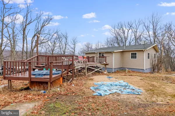 Hedgesville, WV 25427,521 TRAPPER RIDGE LN