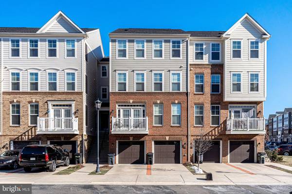 43376 TOWN GATE SQ, Chantilly, VA 20152