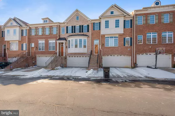 Chantilly, VA 20152,24951 BANNOCKBURN TER