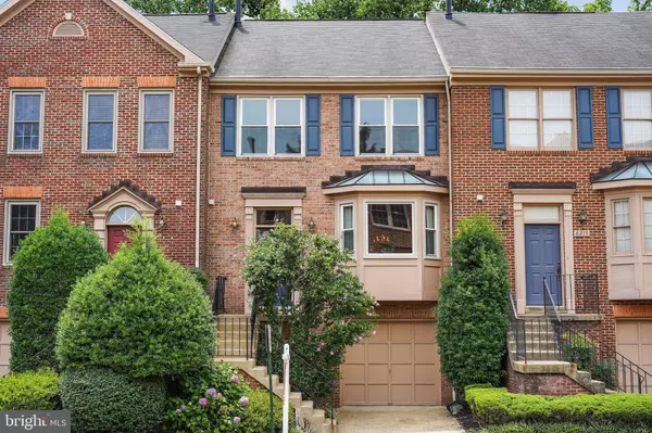 6213 SQUIRES HILL DR,  Falls Church,  VA 22044