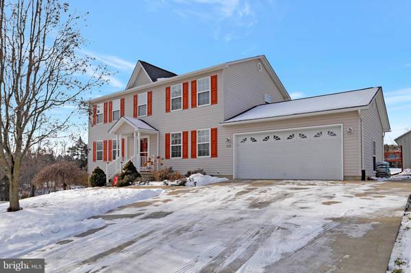 240 BLACK OAK DR, Maurertown, VA 22644