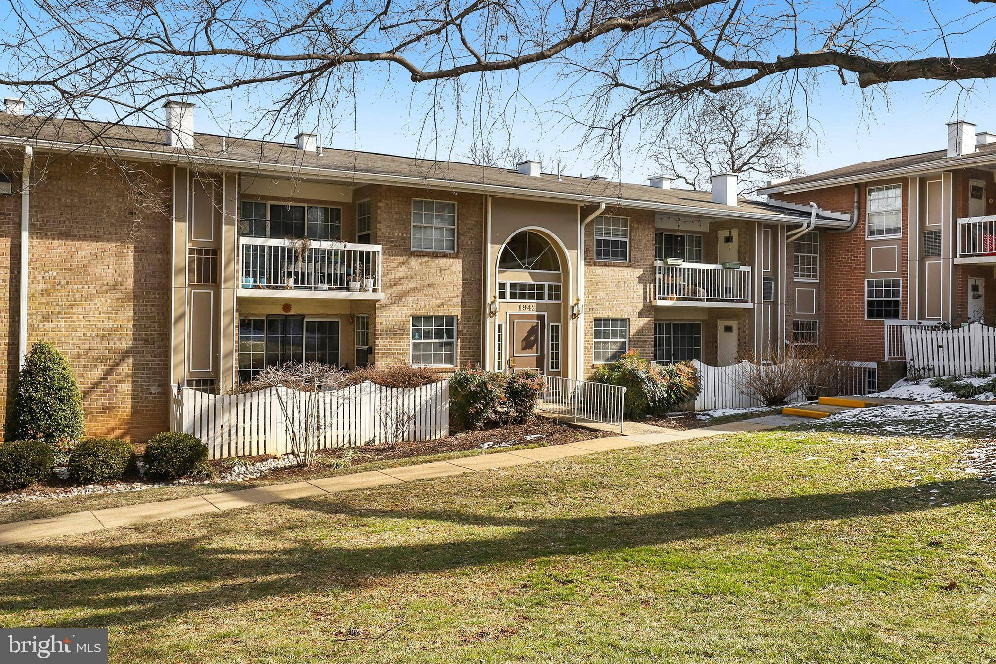 1942 KENNEDY DR #104, Mclean, VA 22102