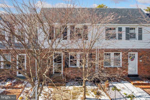 2126 N BRANDYWINE ST, Arlington, VA 22207