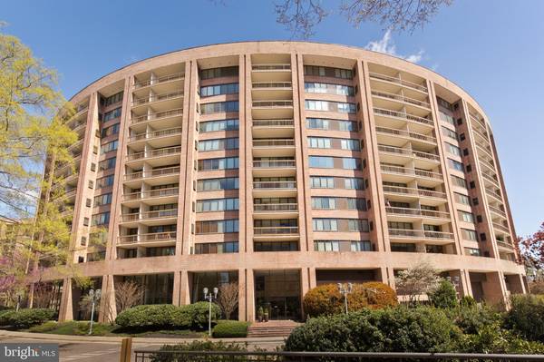 1805 CRYSTAL DR #810S, Arlington, VA 22202