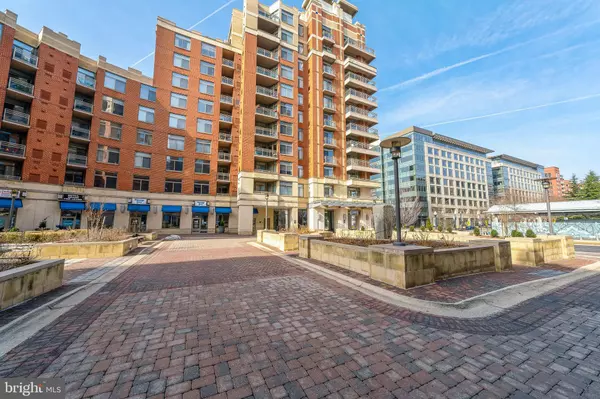 3600 S GLEBE RD #611W, Arlington, VA 22202