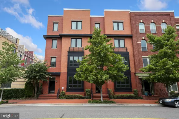 1412 MAIN LINE BLVD #102, Alexandria, VA 22301