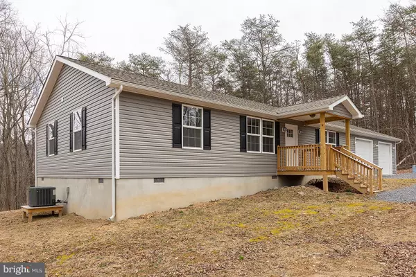 Berkeley Springs, WV 25411,135 DEERWOOD LN