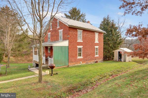 522 COVERED BRIDGE RD, Mount Pleasant Mills, PA 17853