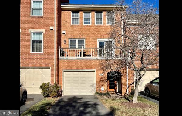 5932 MUNSON CT., Falls Church, VA 22041